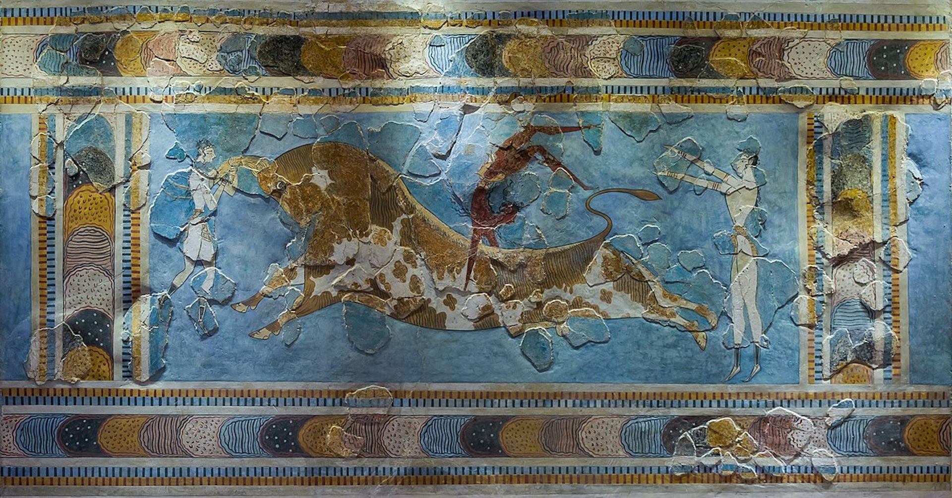 Bull leaping minoan fresco archmus Heraklion (cropped)
